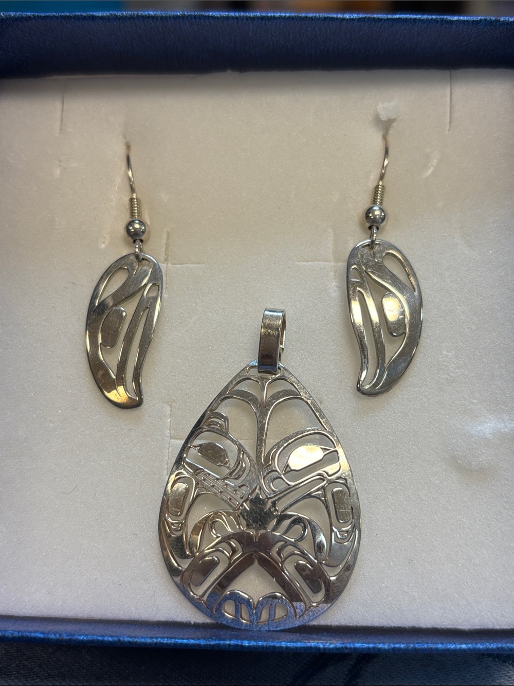 524230/524229 Silver Native Eagle Teardrop Pendant & Earrings Set